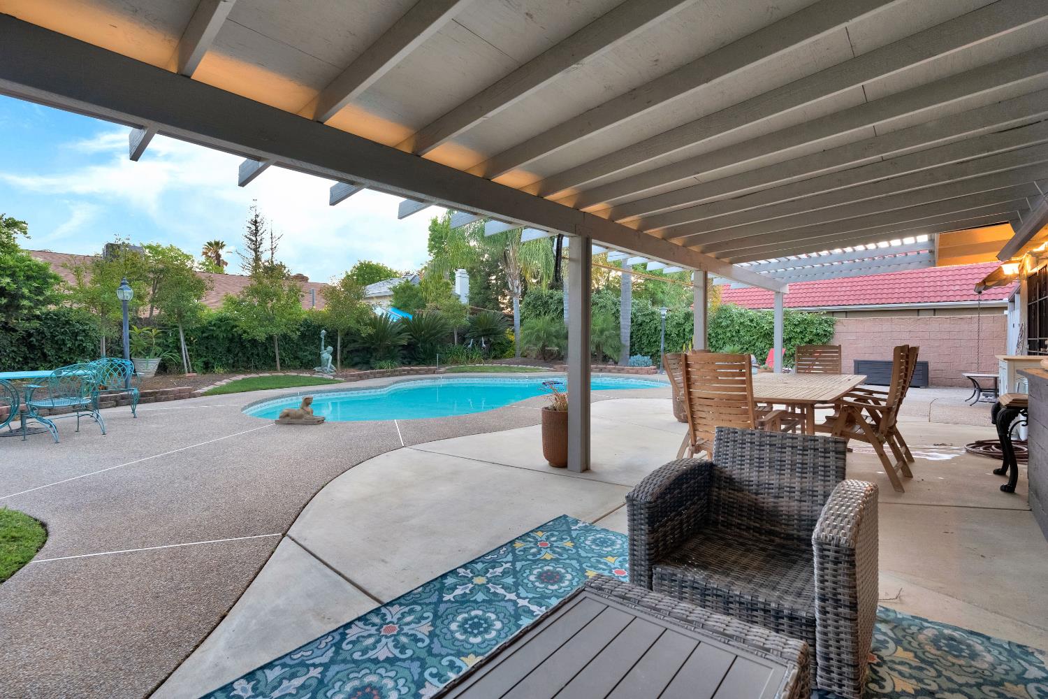 327 E Audubon Drive, Fresno, CA, 93720