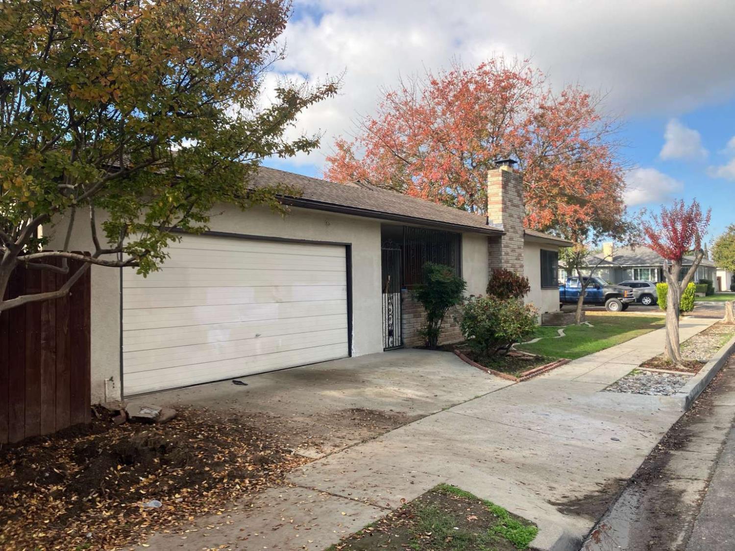 Single Family in Fresno - photo 3