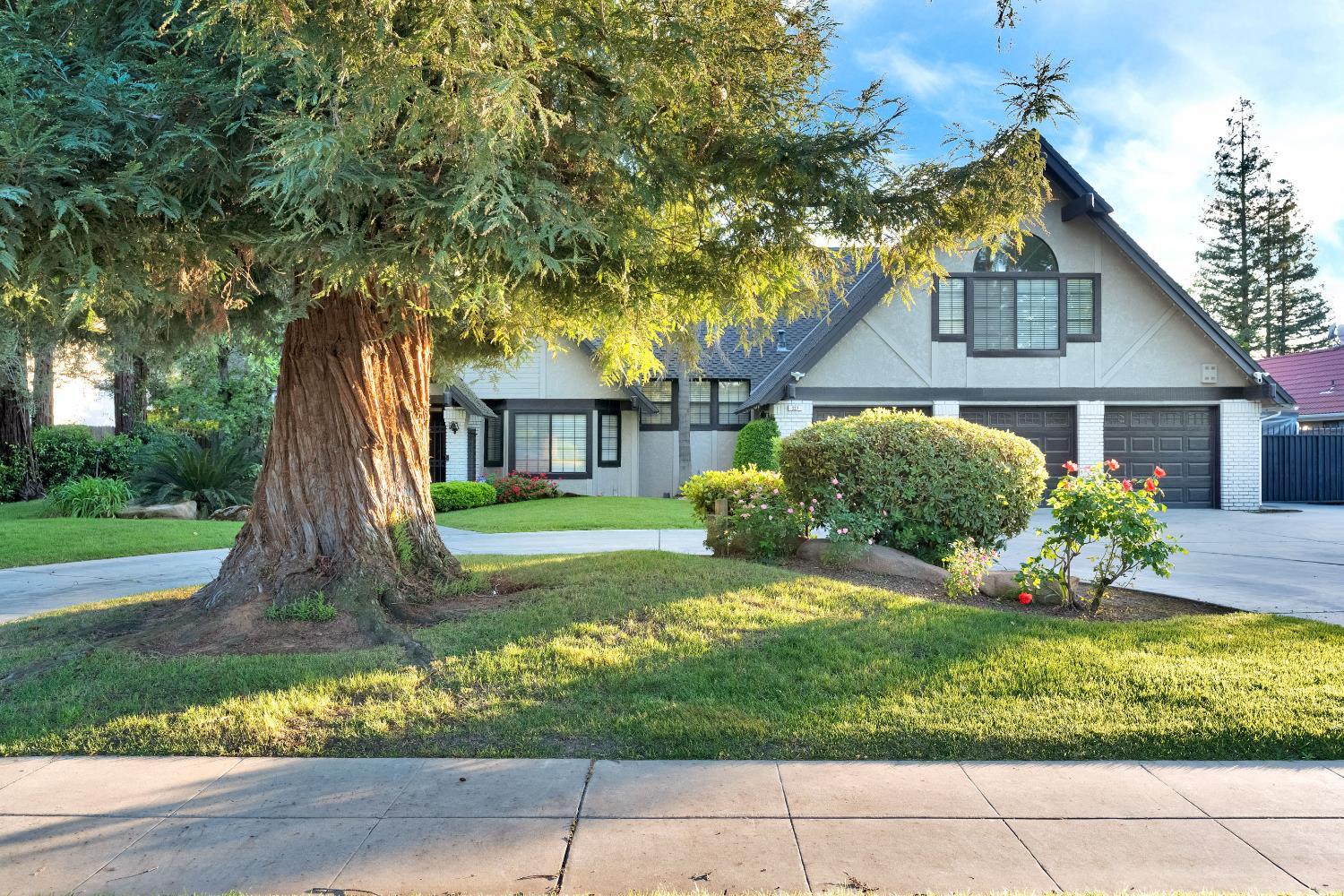 327 E Audubon Drive, Fresno, CA, 93720