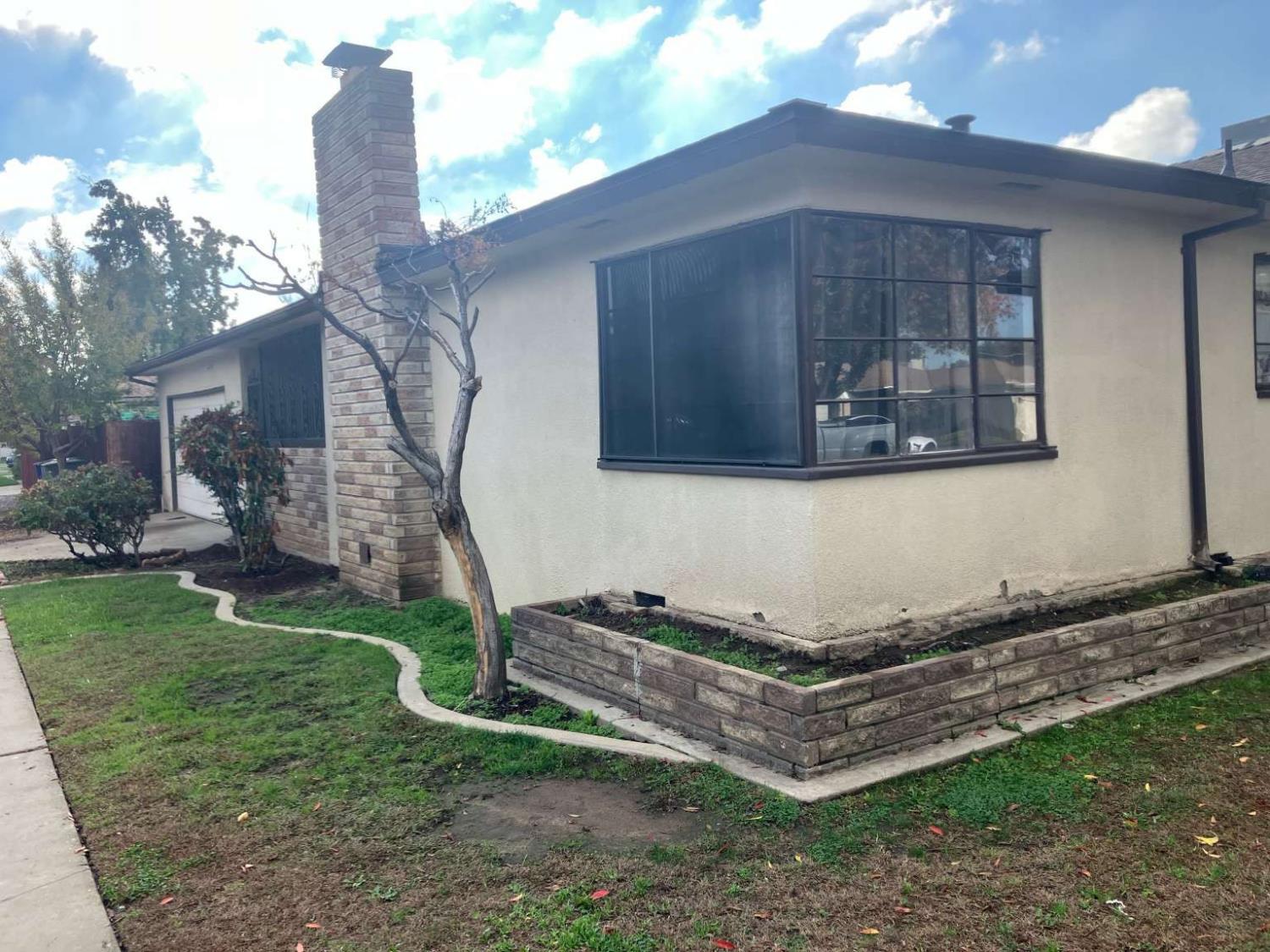 Single Family in Fresno - photo 2