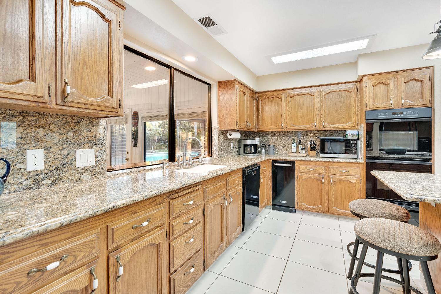 327 E Audubon Drive, Fresno, CA, 93720