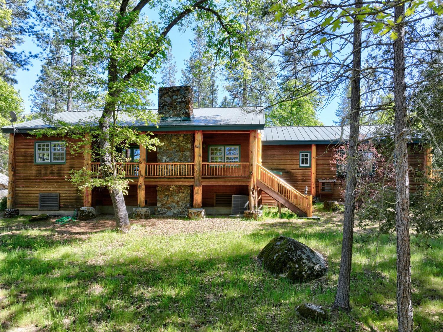 $750,000+