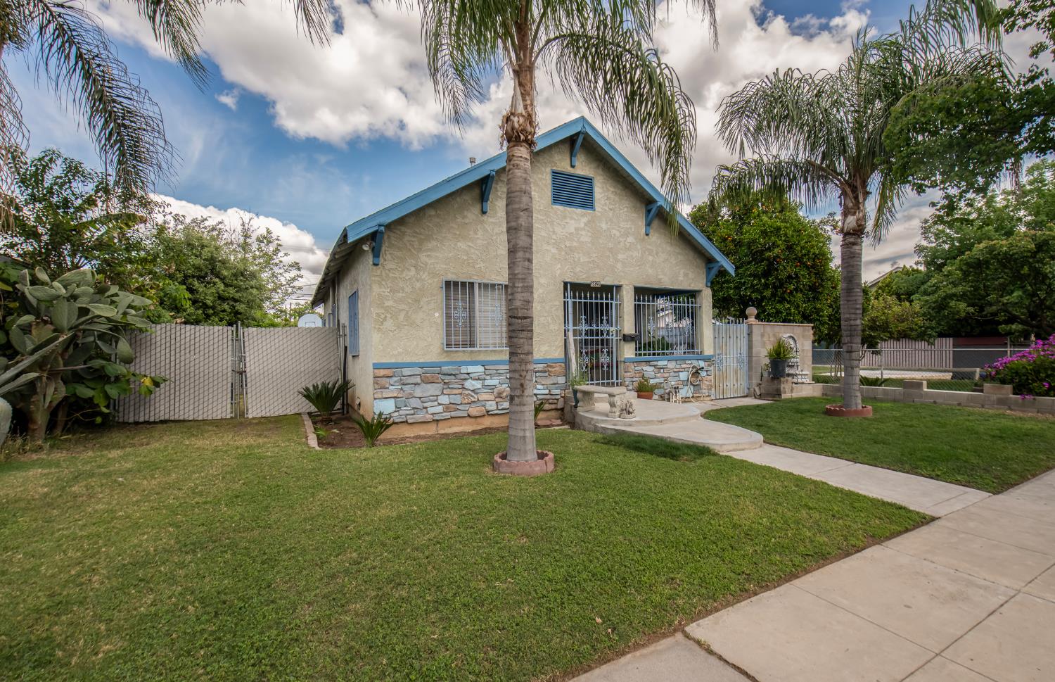 Single Family in Fresno - photo 2