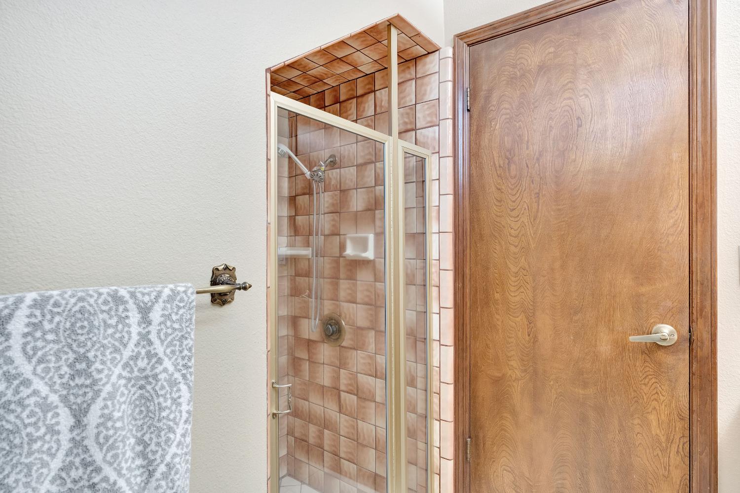 327 E Audubon Drive, Fresno, CA, 93720