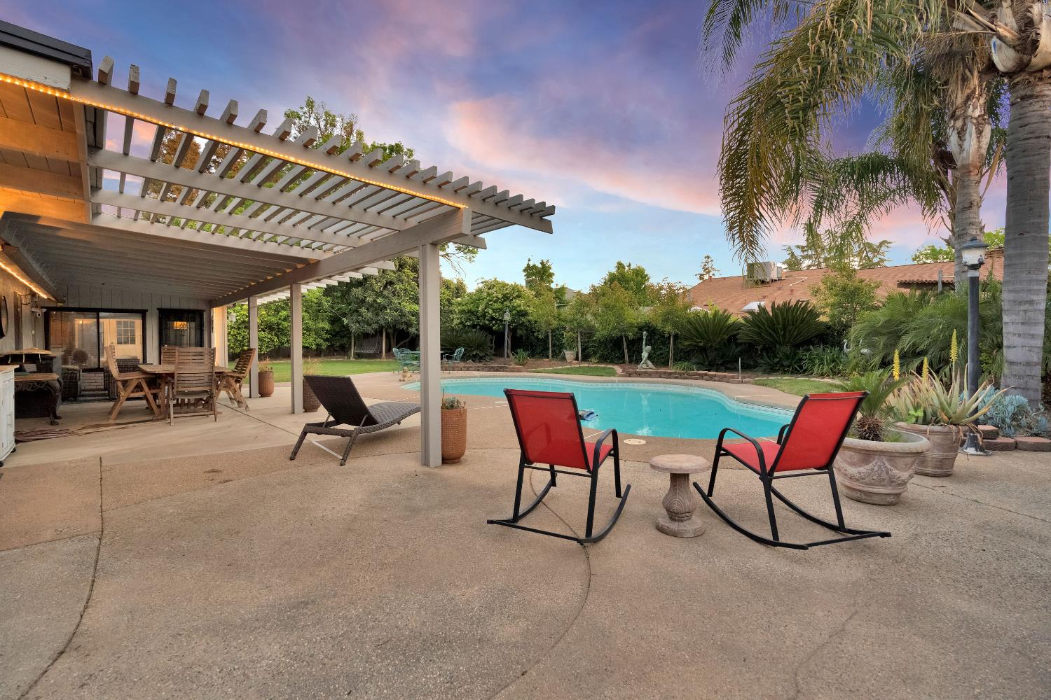 327 E Audubon Drive, Fresno, CA, 93720