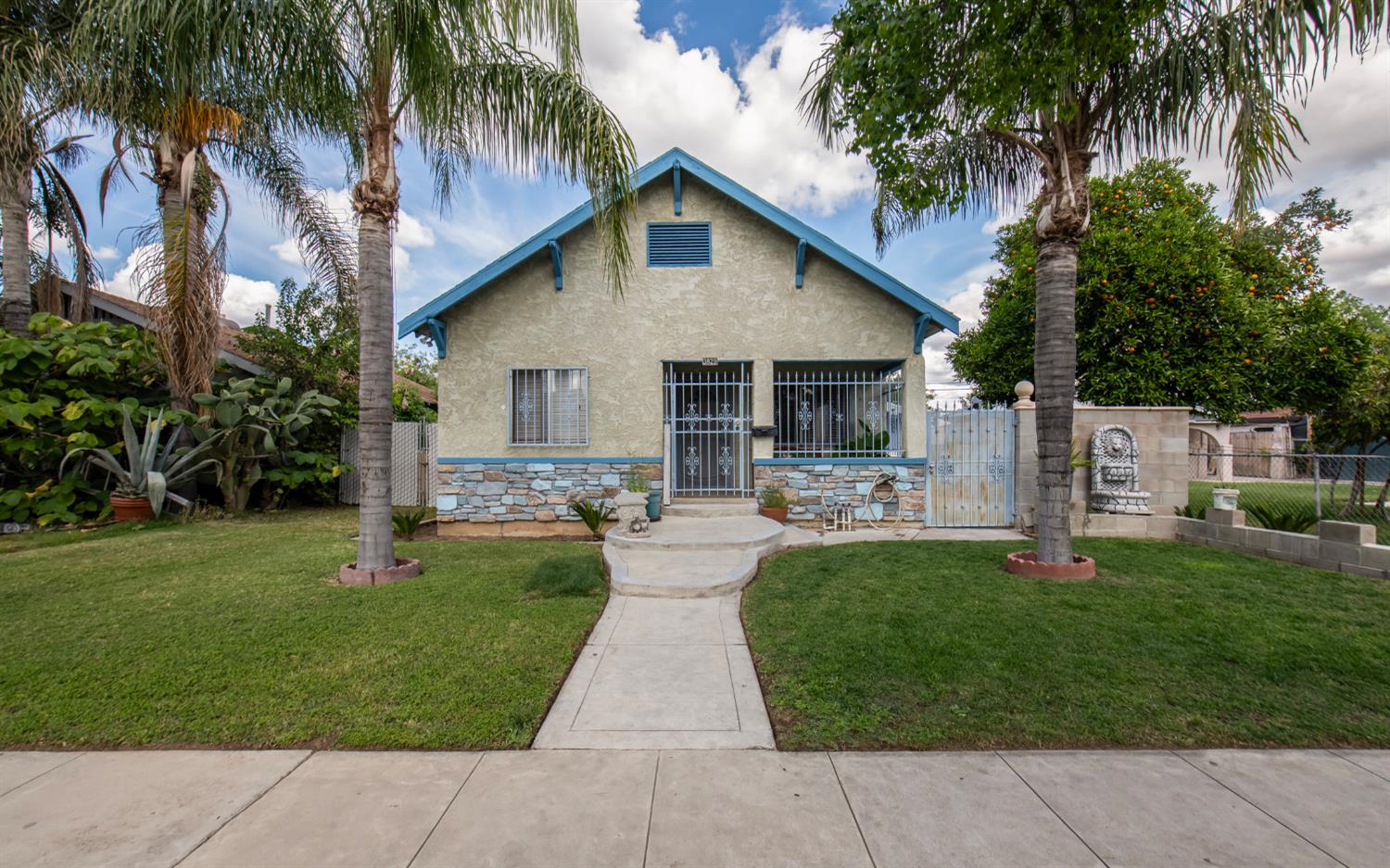 Single Family in Fresno - main photo