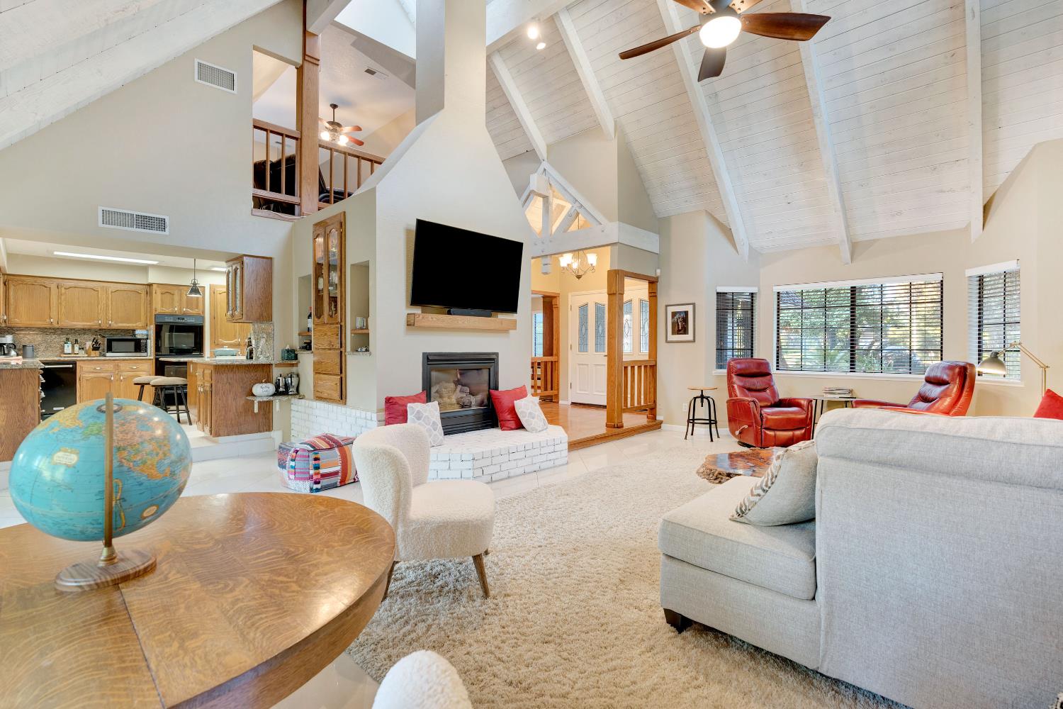 327 E Audubon Drive, Fresno, CA, 93720