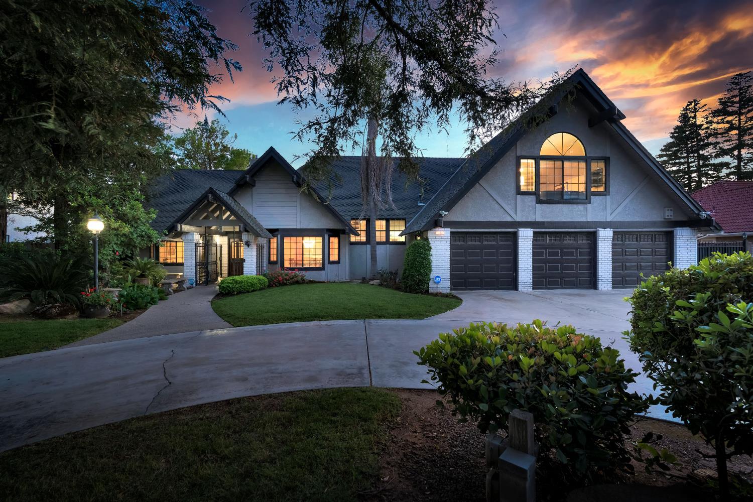 327 E Audubon Drive, Fresno, CA, 93720