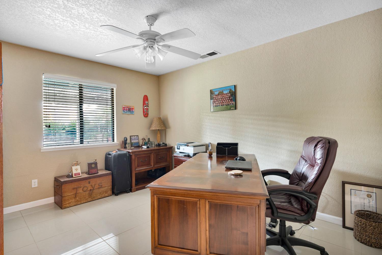 327 E Audubon Drive, Fresno, CA, 93720