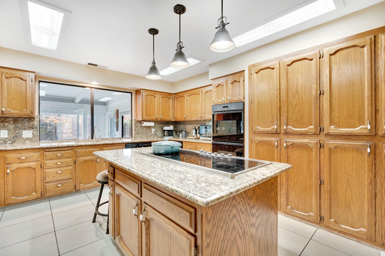 327 E Audubon Drive, Fresno, CA, 93720