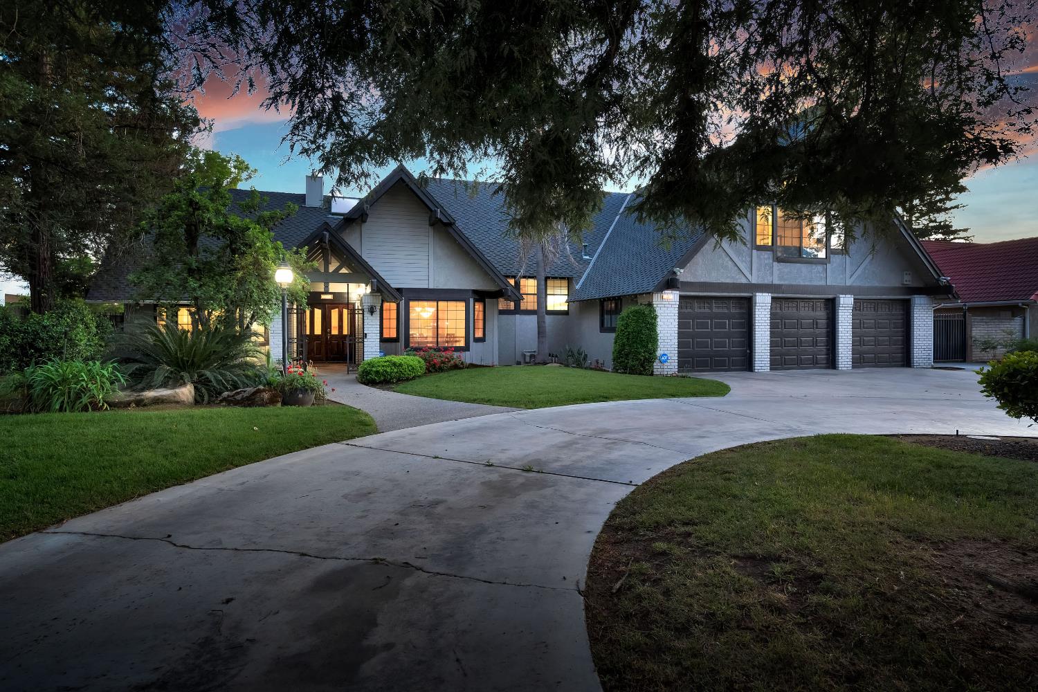 327 E Audubon Drive, Fresno, CA, 93720