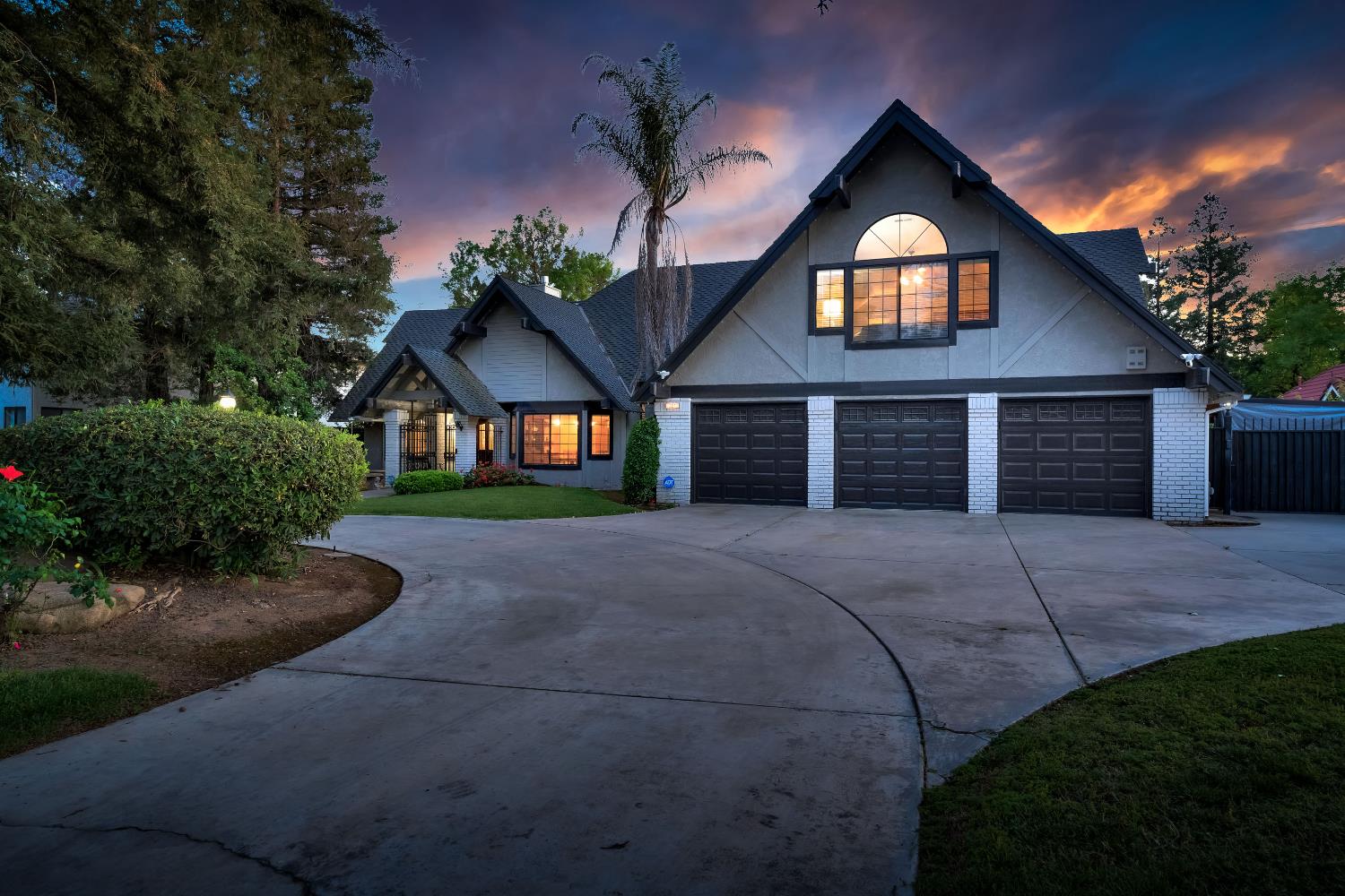 327 E Audubon Drive, Fresno, CA, 93720