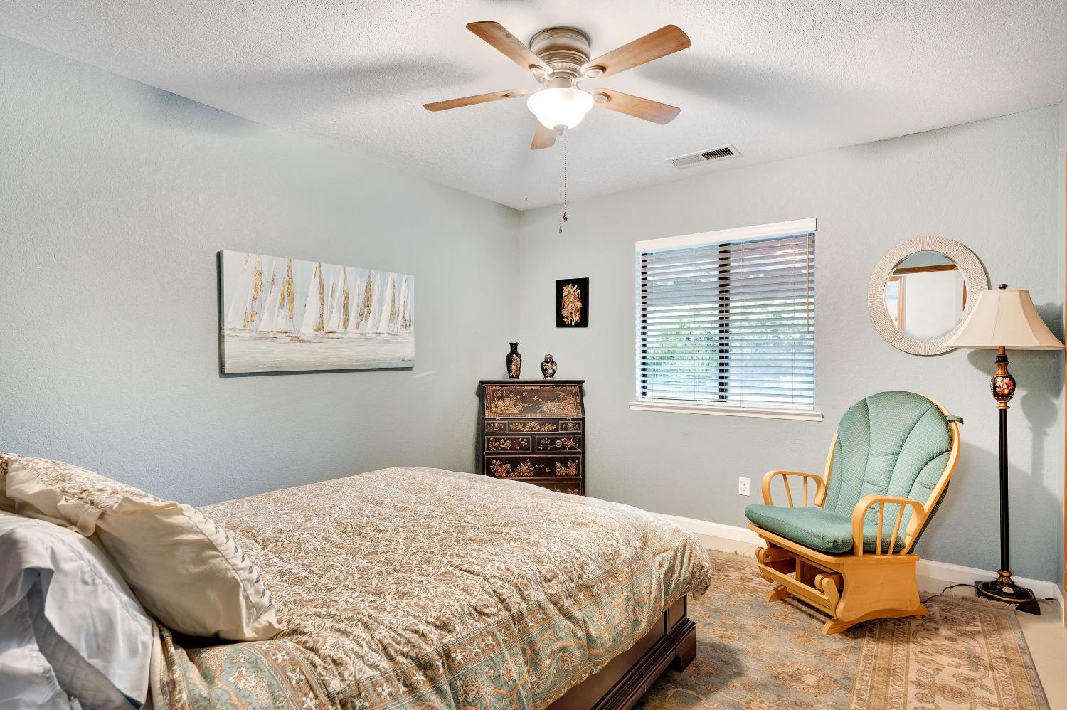 327 E Audubon Drive, Fresno, CA, 93720