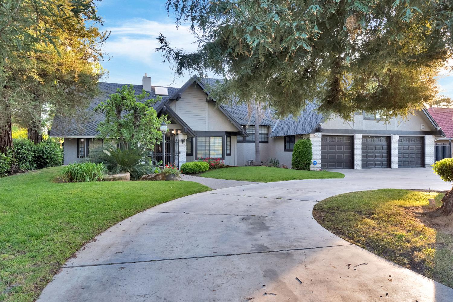 327 E Audubon Drive, Fresno, CA, 93720