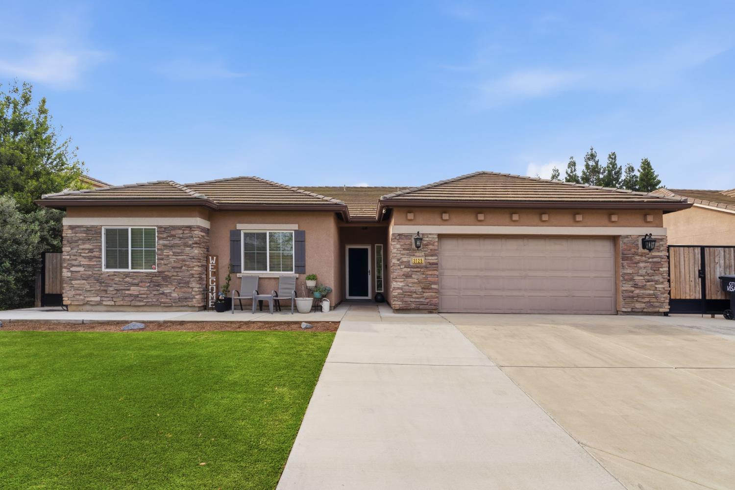 Single Family in Visalia - main photo