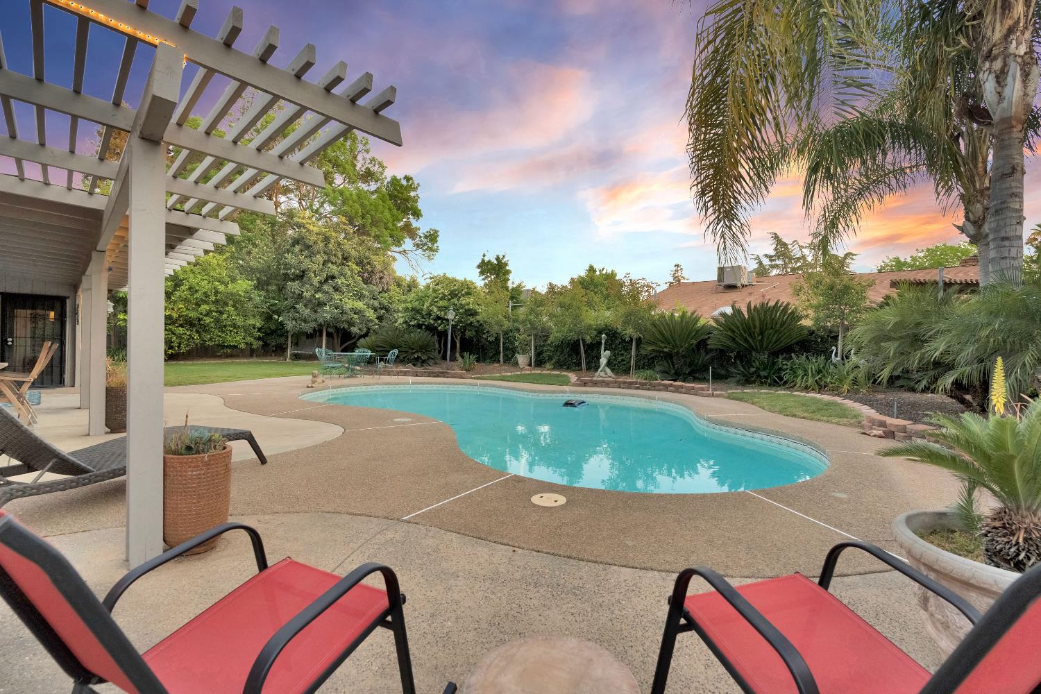 327 E Audubon Drive, Fresno, CA, 93720