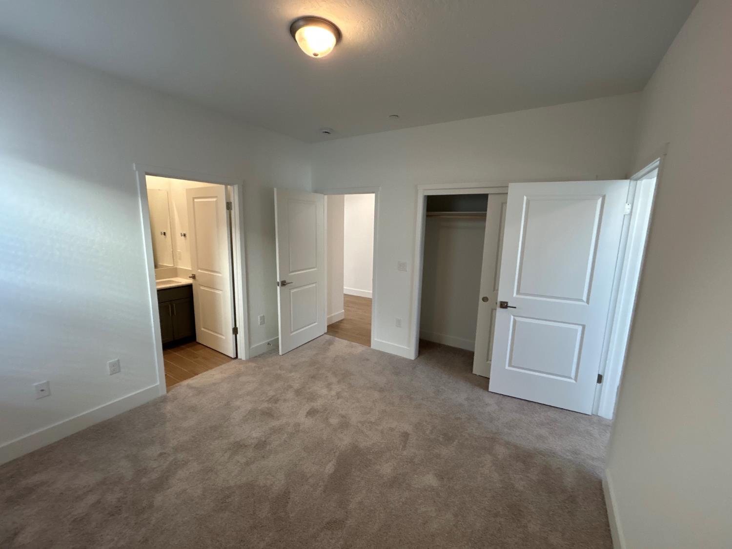 Single Family in Fresno - photo 3