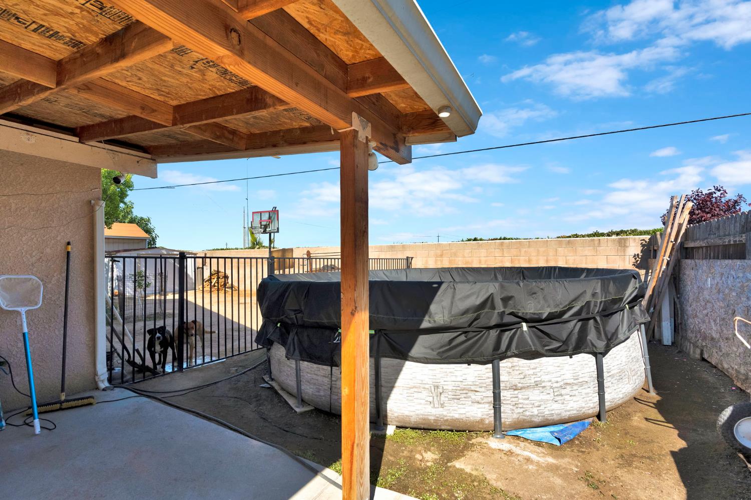 980 Redwood Street, Parlier, CA, 93648