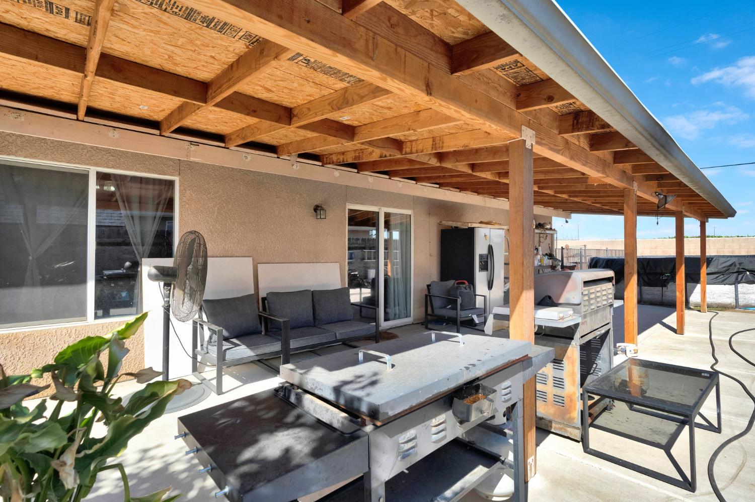 980 Redwood Street, Parlier, CA, 93648