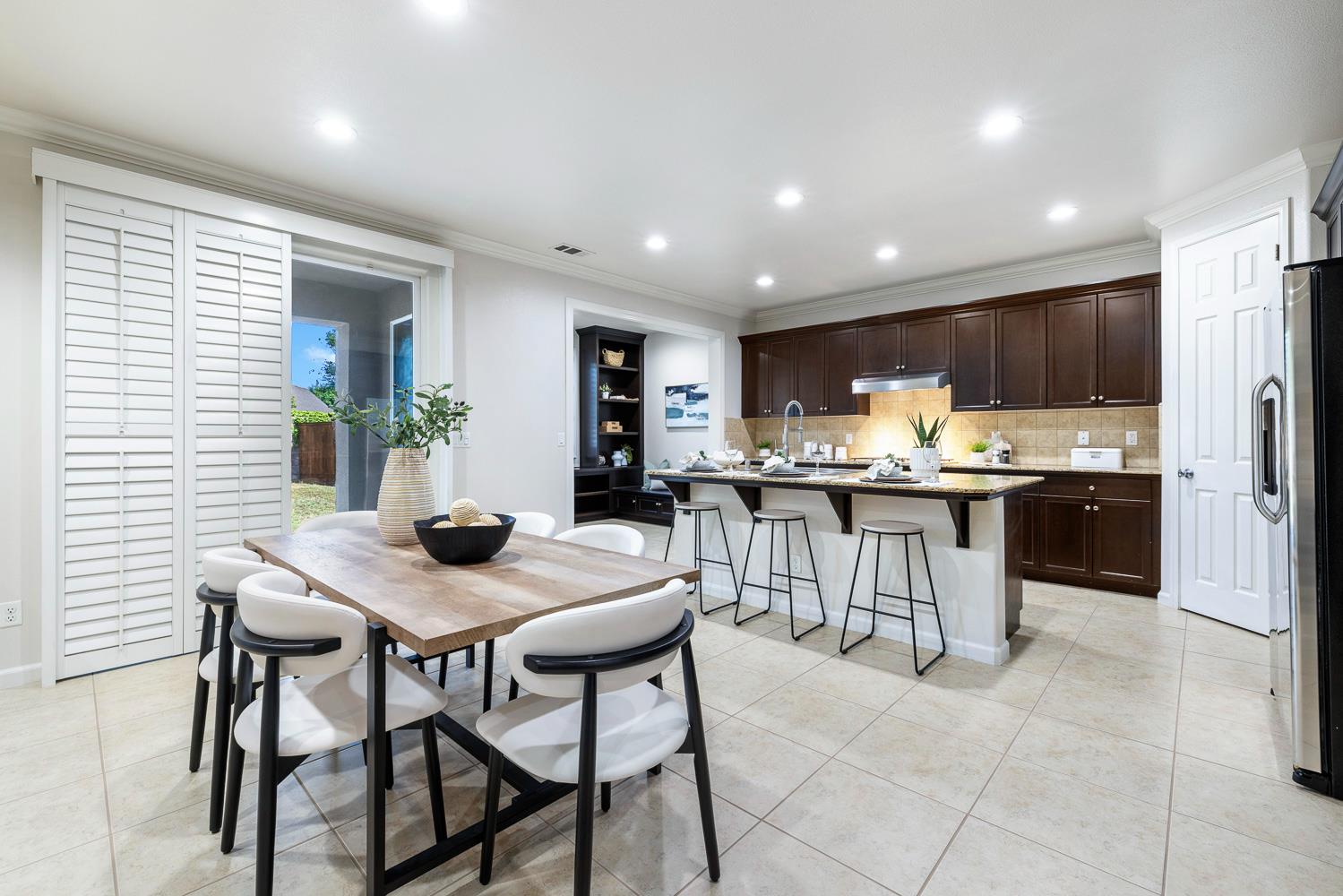 1945 N Emil Avenue, Clovis, CA, 93619