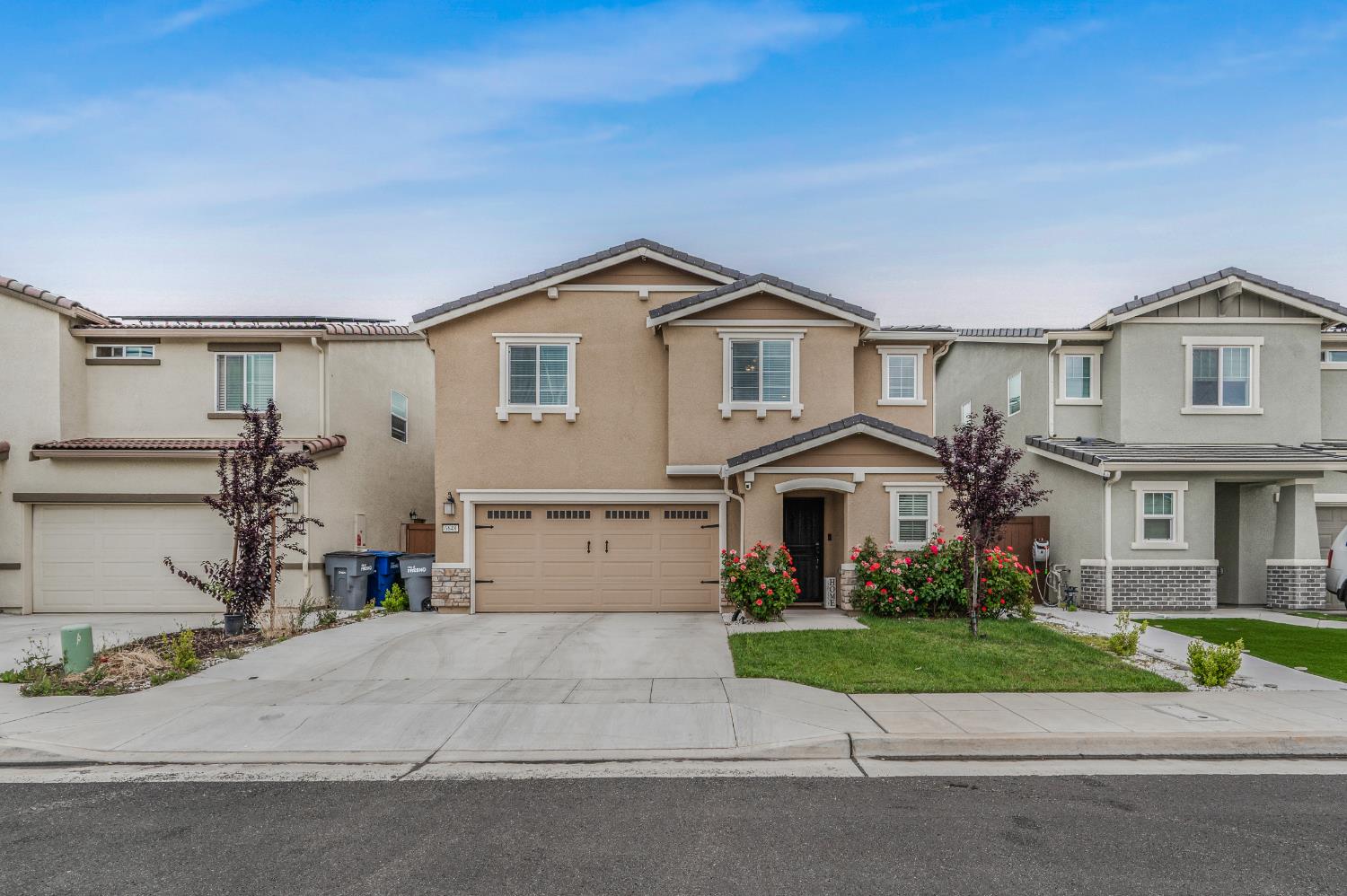Single Family in Fresno - photo 2