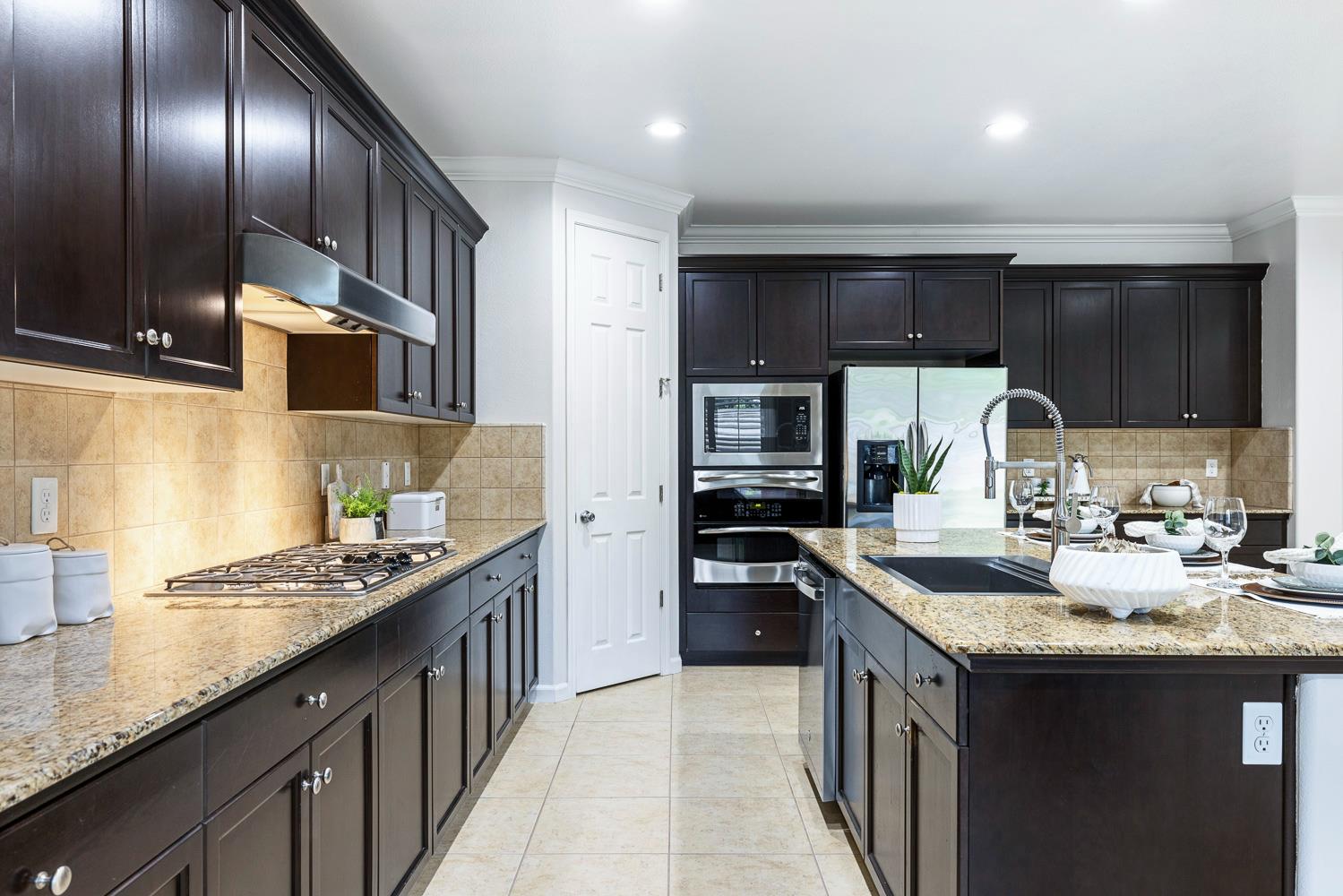 1945 N Emil Avenue, Clovis, CA, 93619