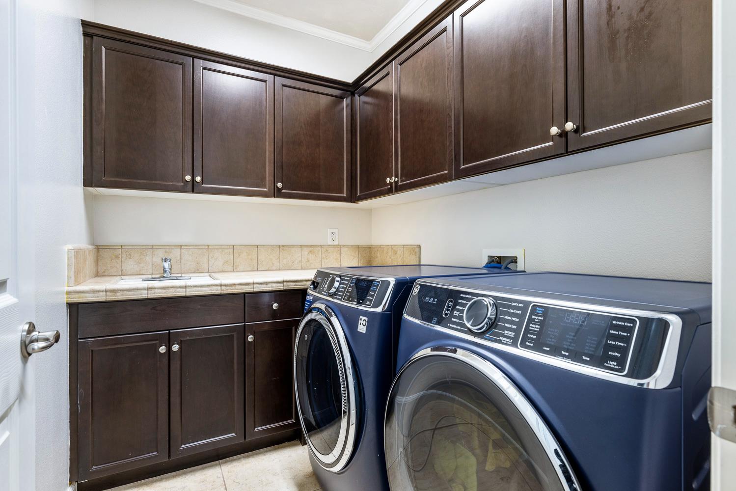 1945 N Emil Avenue, Clovis, CA, 93619