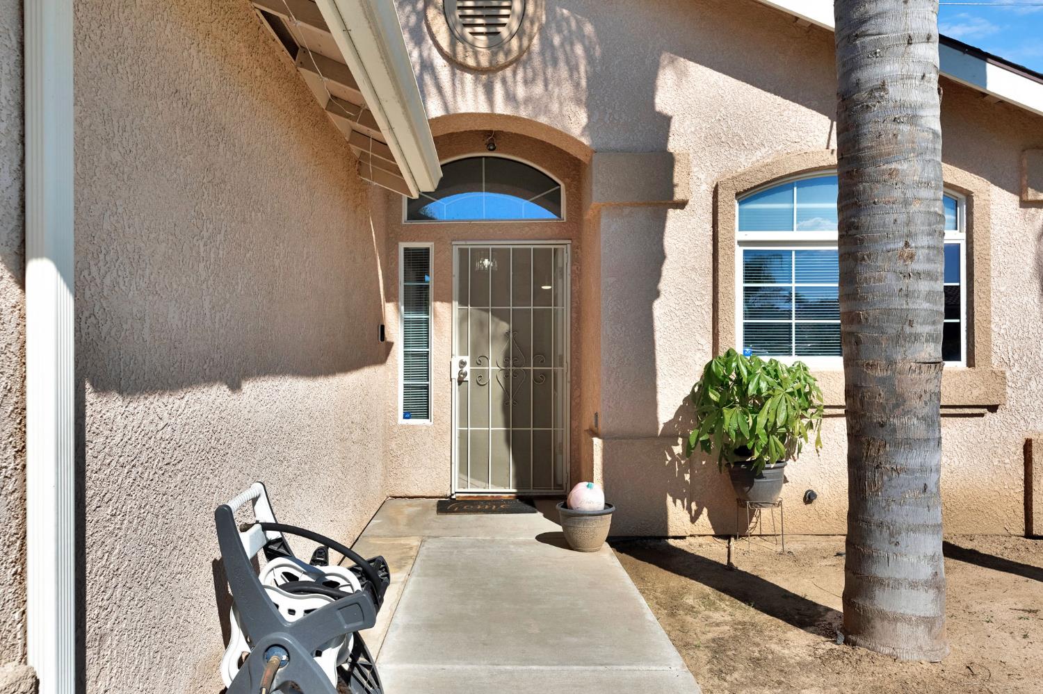 980 Redwood Street, Parlier, CA, 93648