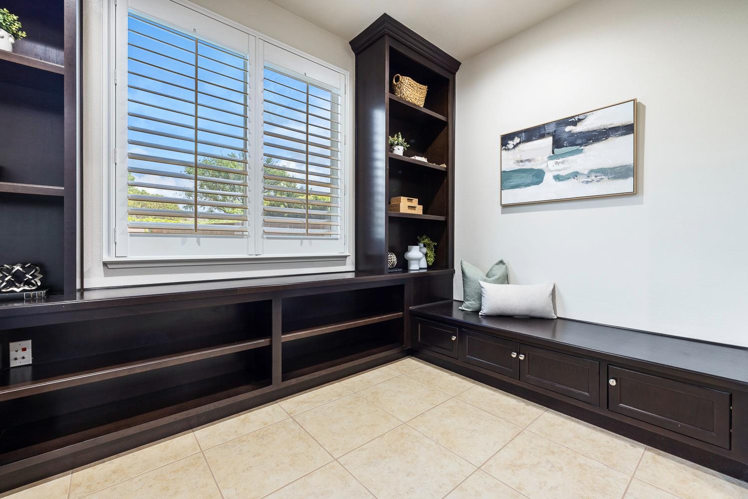 1945 N Emil Avenue, Clovis, CA, 93619