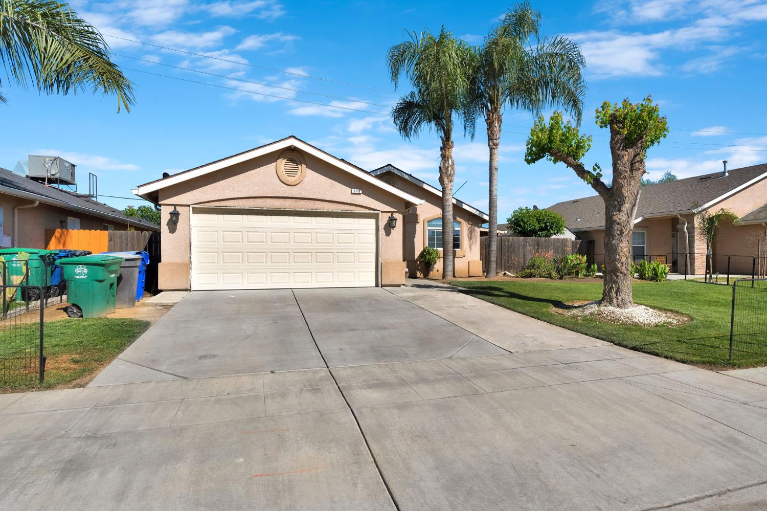 980 Redwood Street, Parlier, CA, 93648