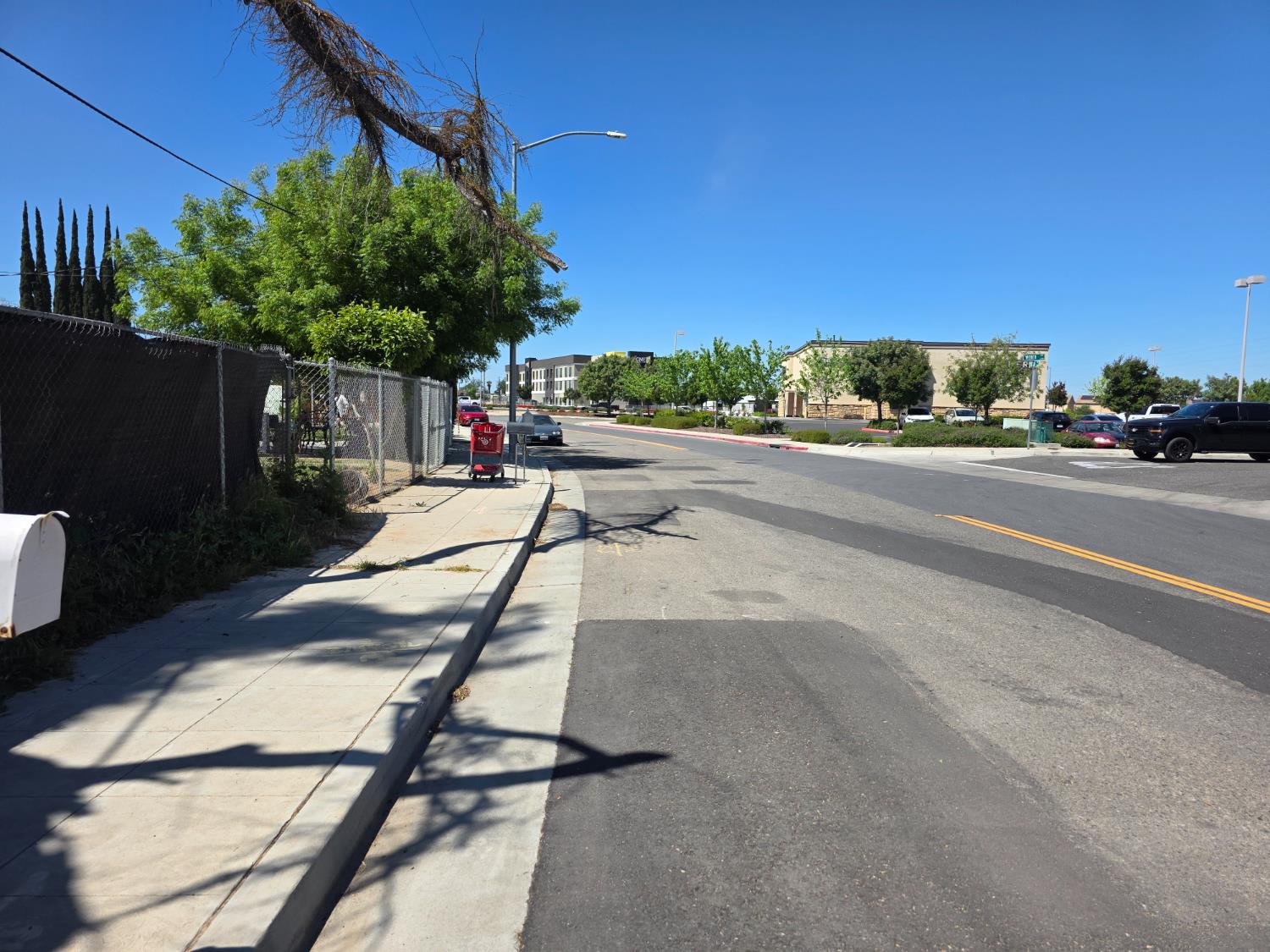 Single Family in Fresno - photo 3