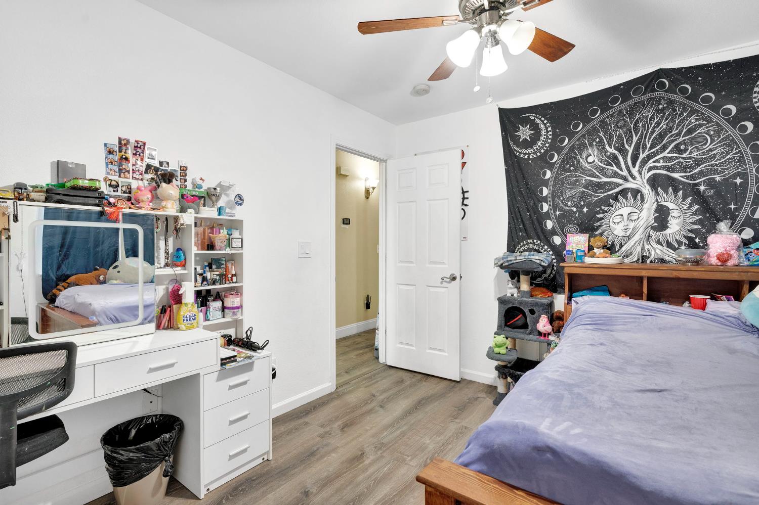 980 Redwood Street, Parlier, CA, 93648