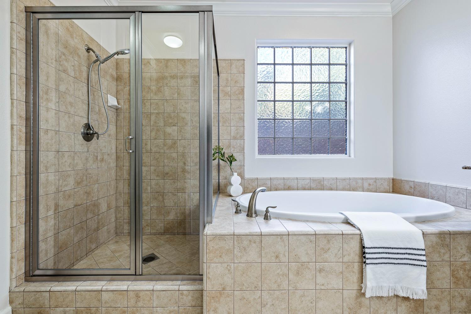 1945 N Emil Avenue, Clovis, CA, 93619