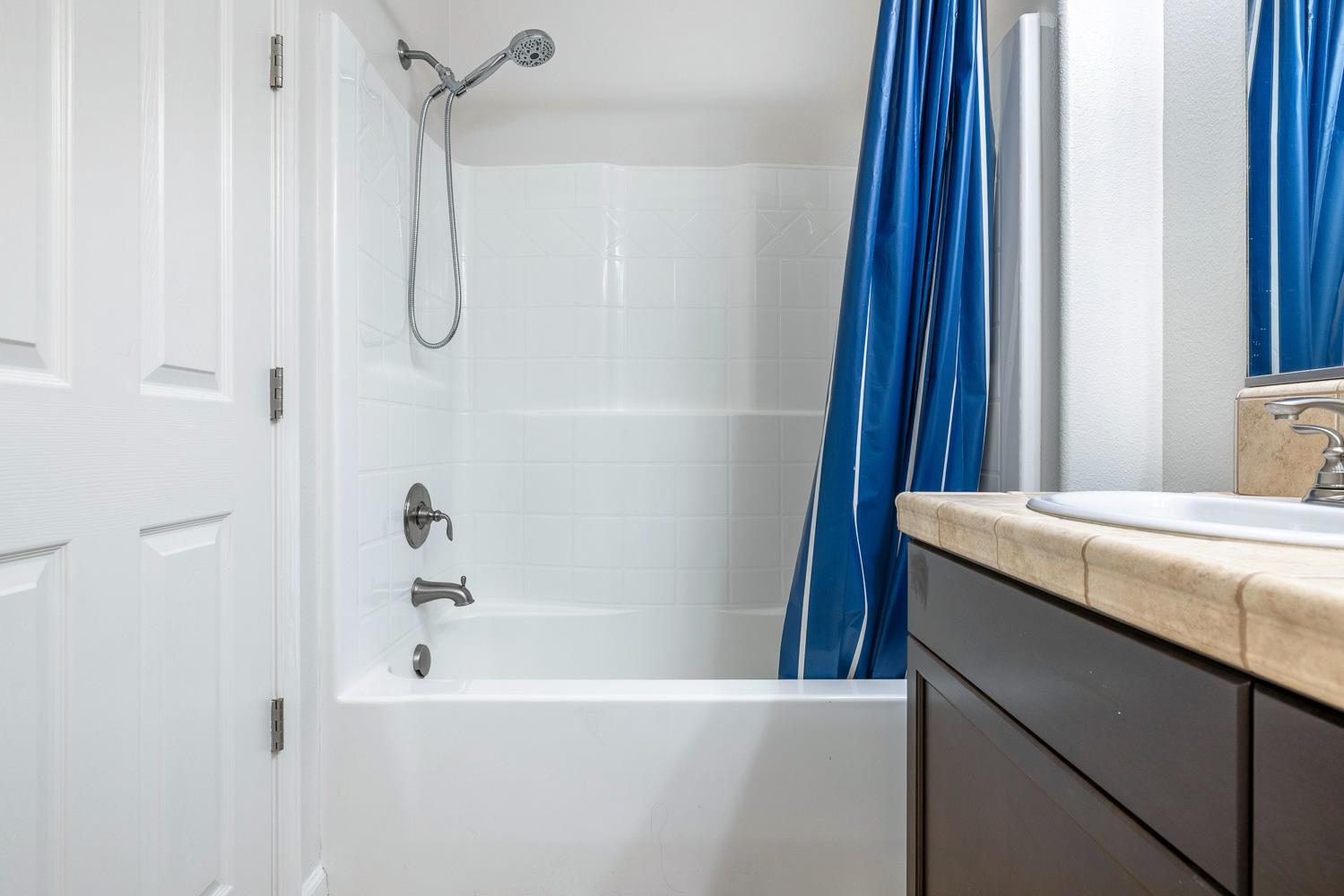 1945 N Emil Avenue, Clovis, CA, 93619