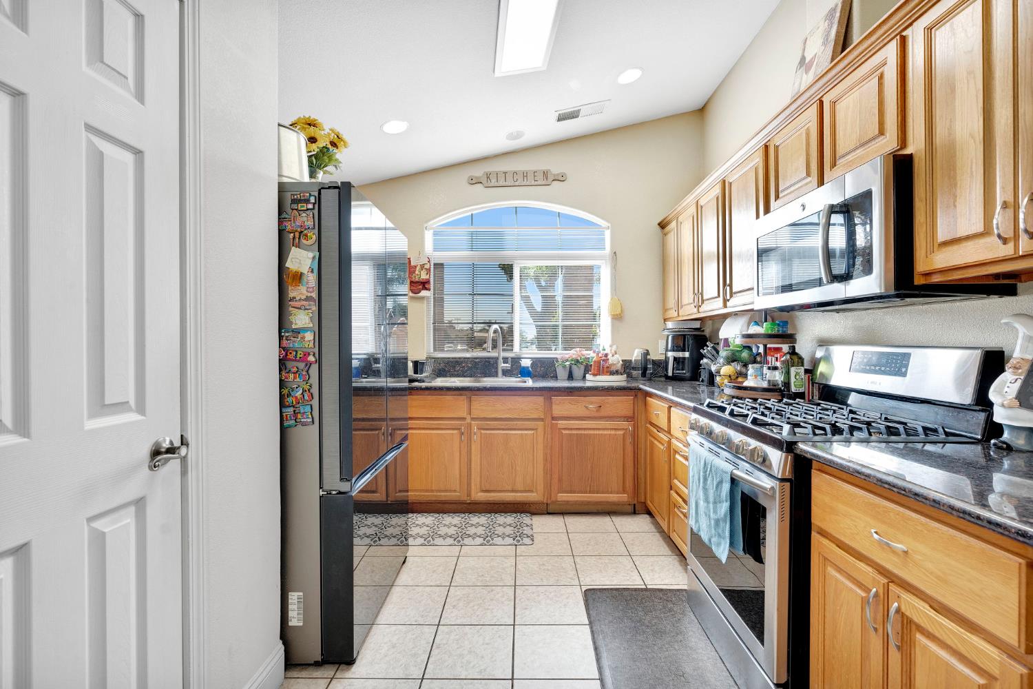 980 Redwood Street, Parlier, CA, 93648