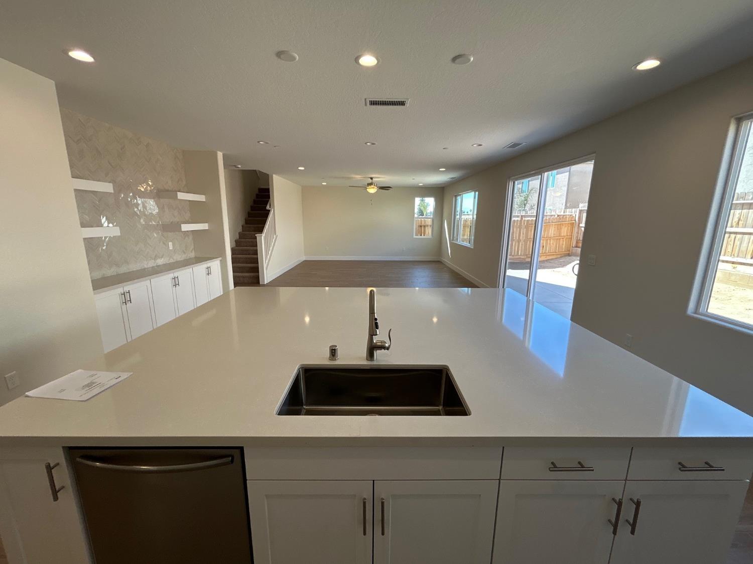 2822 E Corteza Drive, Fresno, CA, 93730