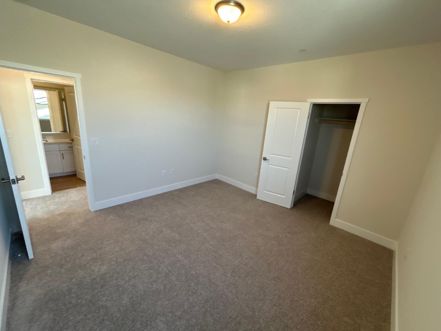 2822 E Corteza Drive, Fresno, CA, 93730