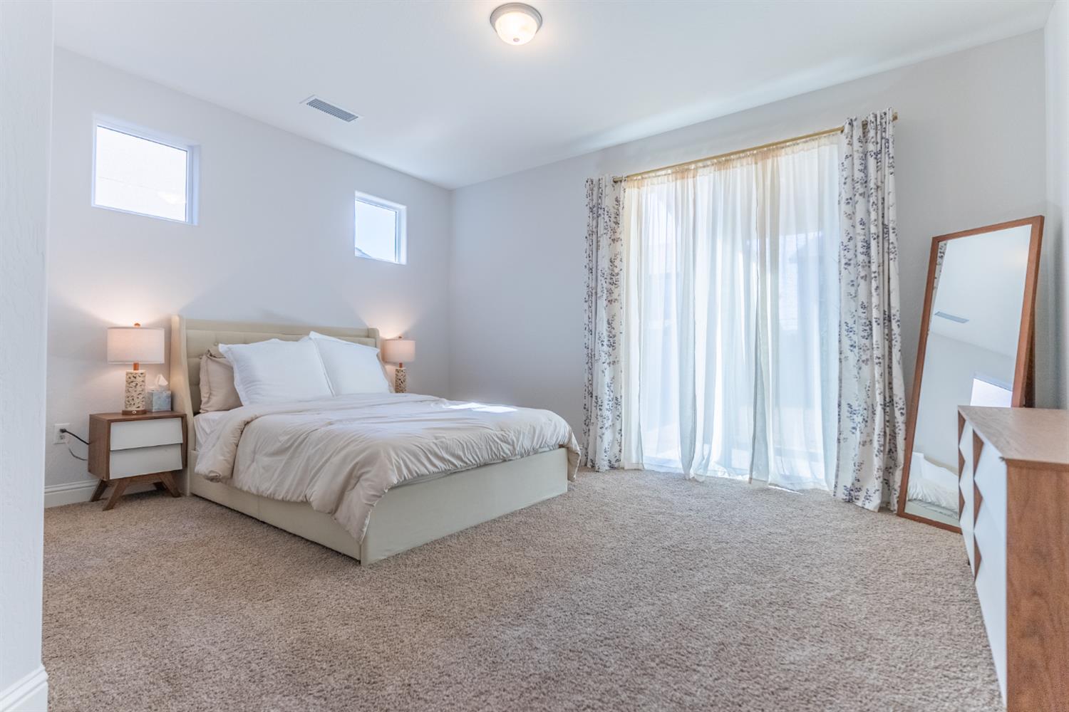 4176 Twain Avenue, Clovis, CA, 93619