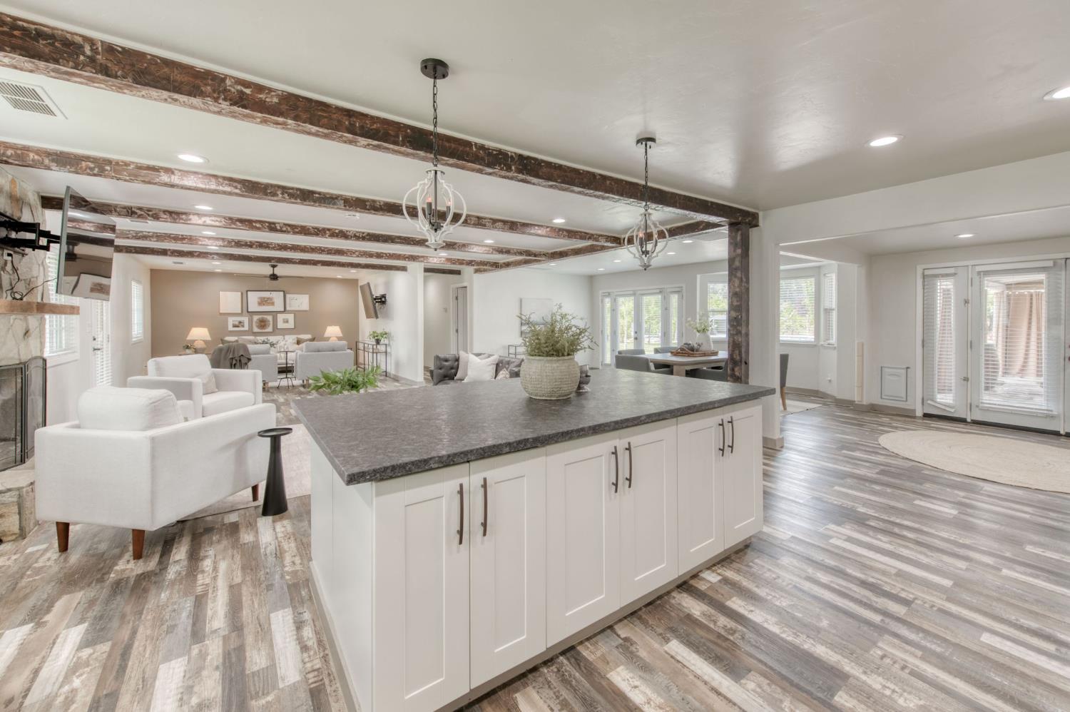 12215 N Friant Road, Fresno, CA, 93730