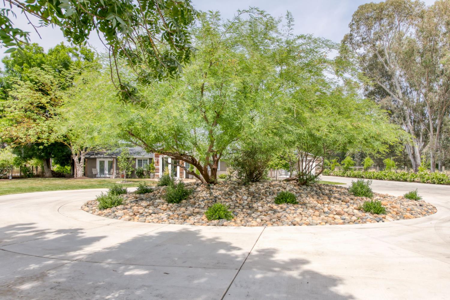 12215 N Friant Road, Fresno, CA, 93730