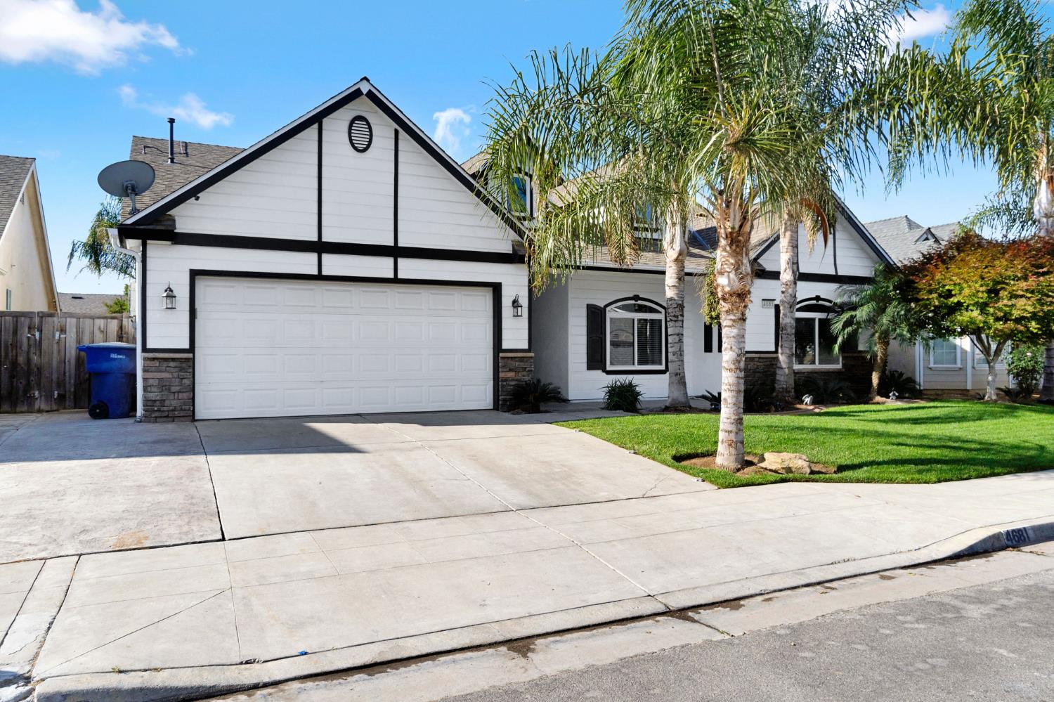 Single Family in Fresno - photo 2