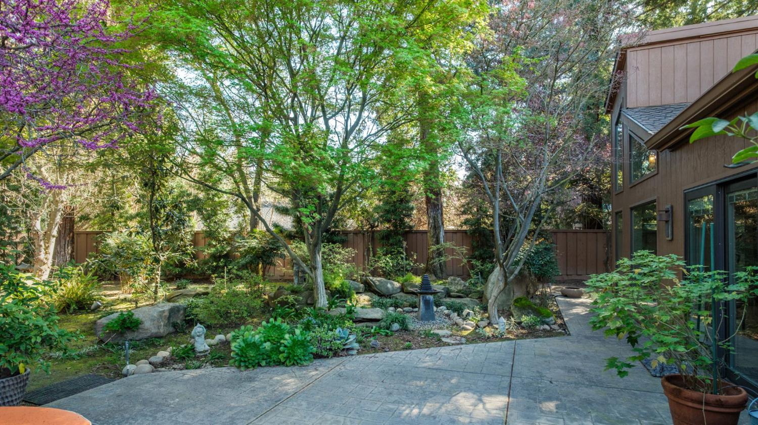 2273 W Dovewood Lane, Fresno, CA, 93711