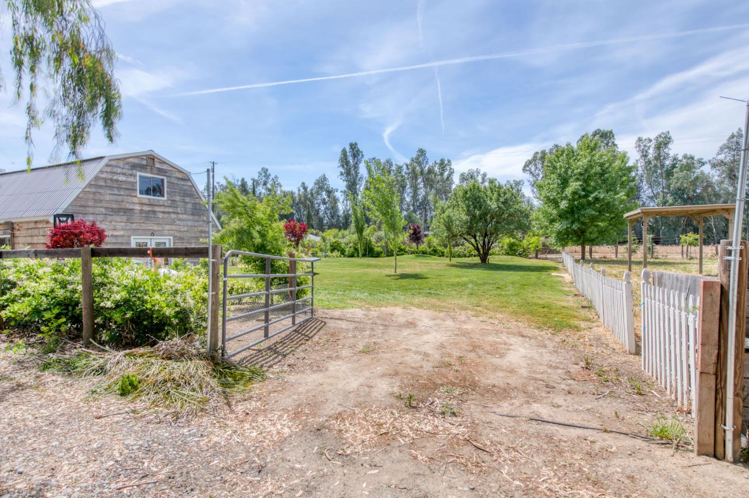 12215 N Friant Road, Fresno, CA, 93730