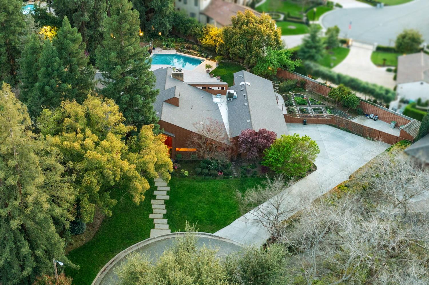 2273 W Dovewood Lane, Fresno, CA, 93711