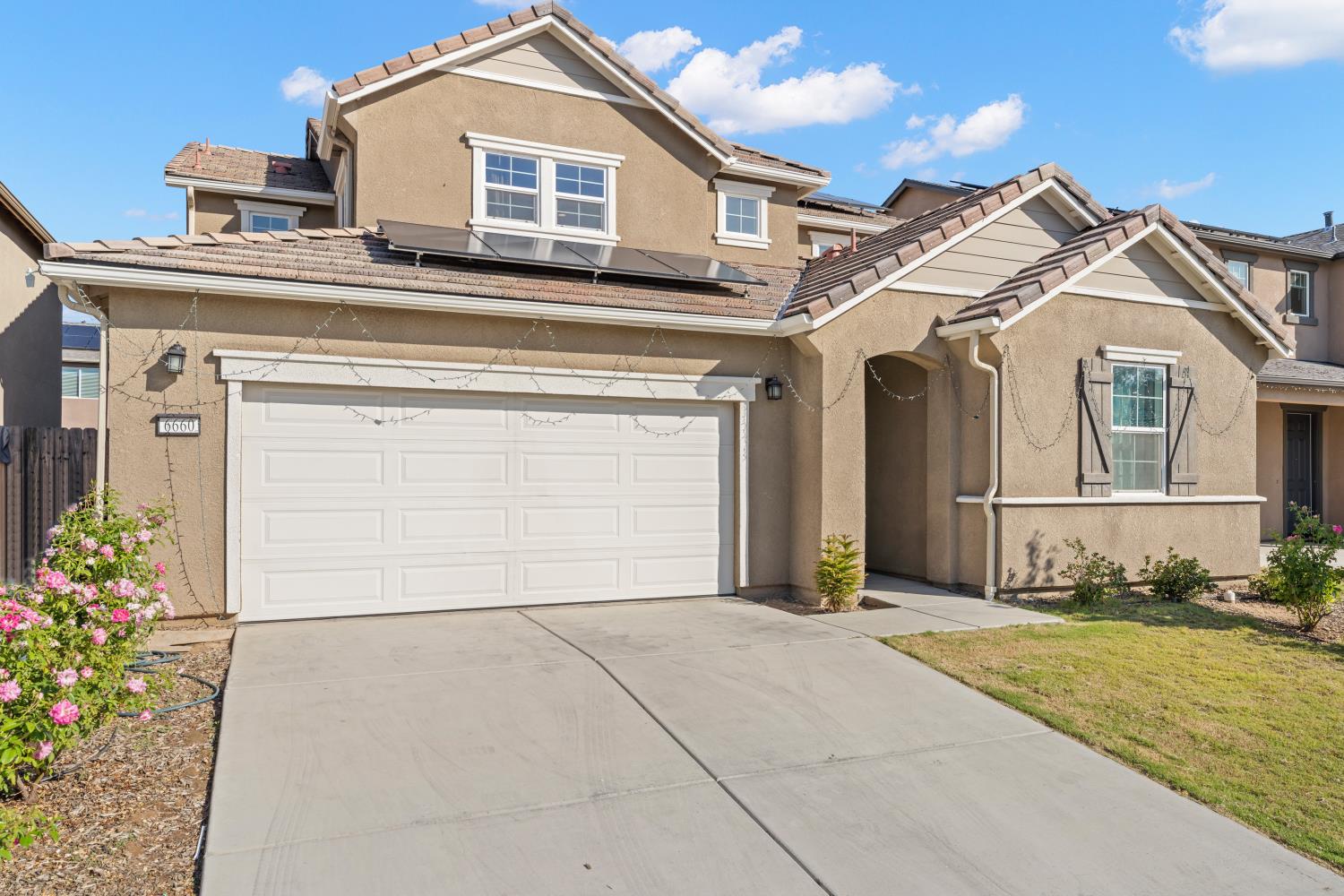 Single Family in Fresno - photo 2