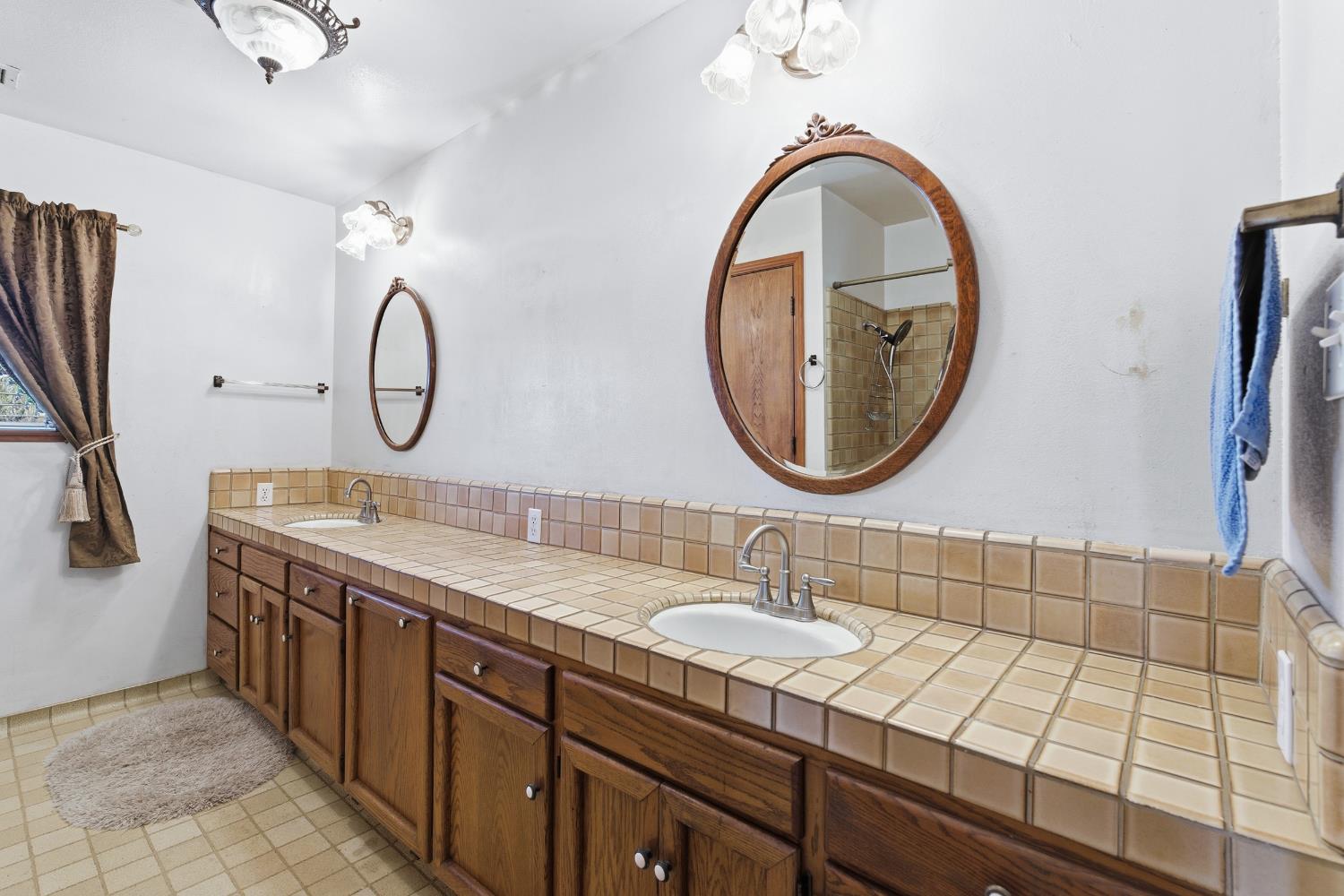 7176 E Butler Avenue, Fresno, CA, 93737