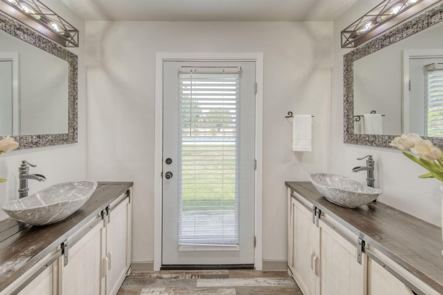 12215 N Friant Road, Fresno, CA, 93730