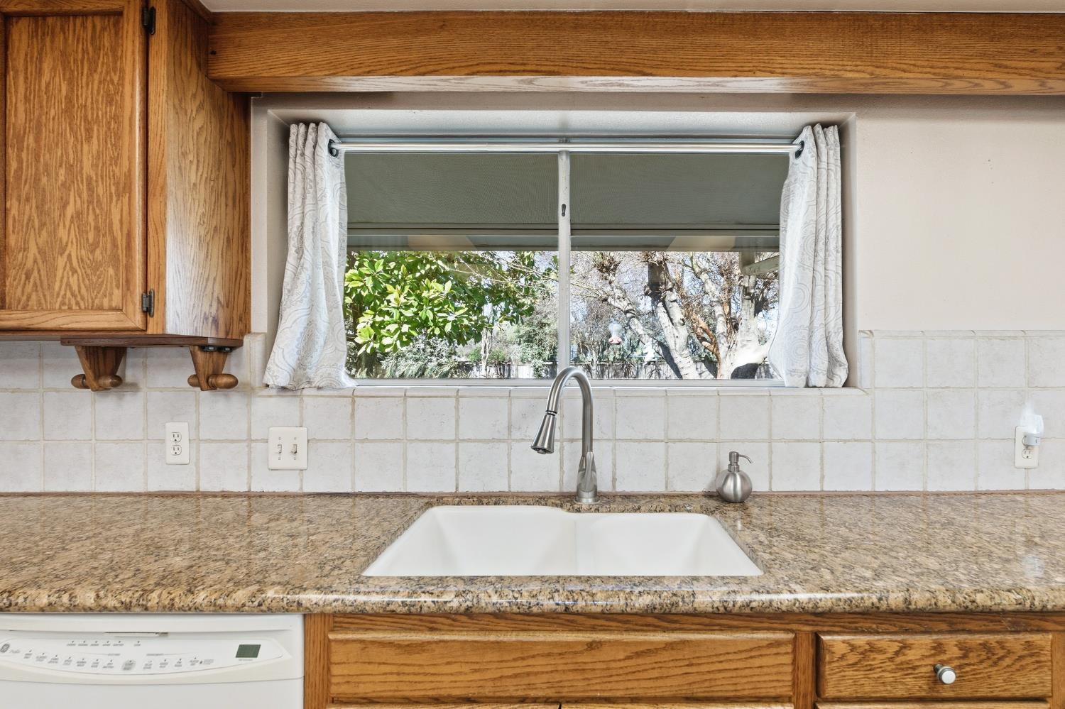 7176 E Butler Avenue, Fresno, CA, 93737