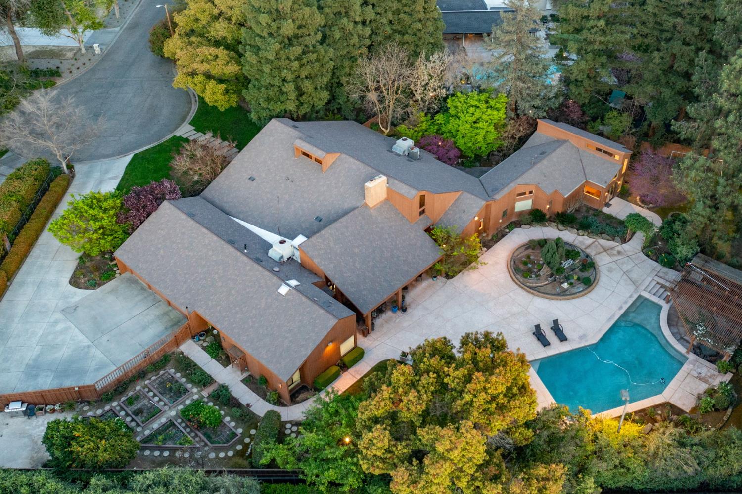 2273 W Dovewood Lane, Fresno, CA, 93711