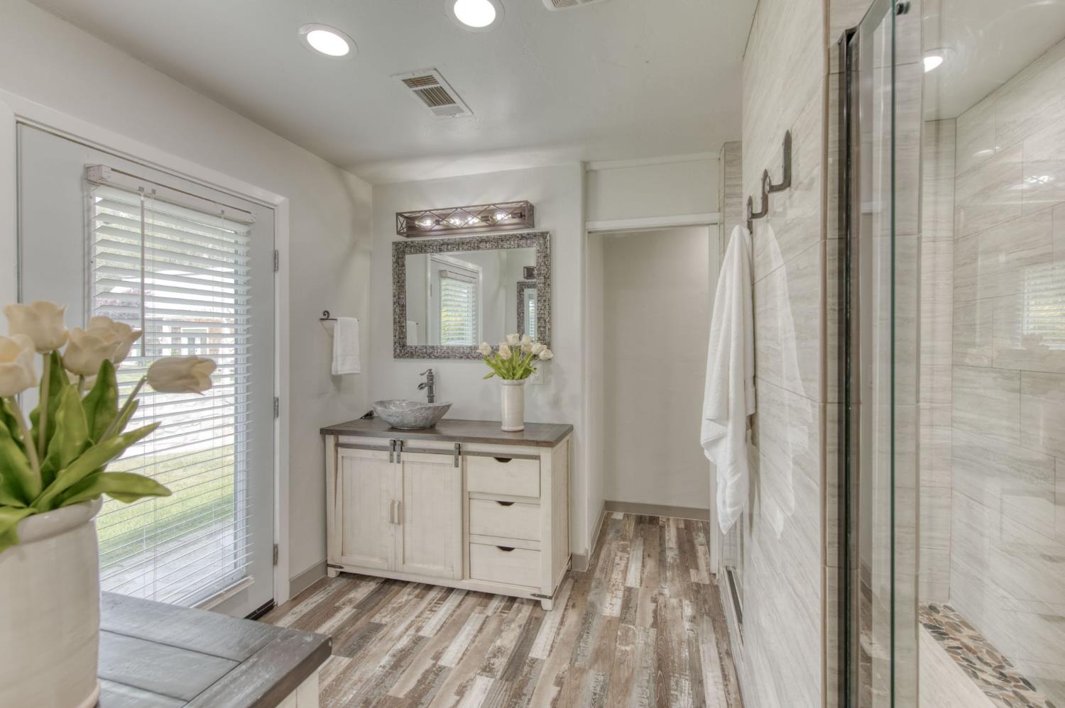 12215 N Friant Road, Fresno, CA, 93730